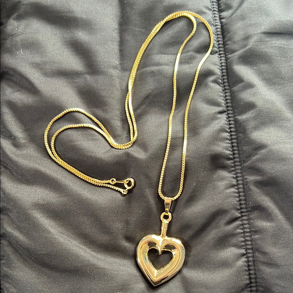 Gold Heart Pendant Necklace
